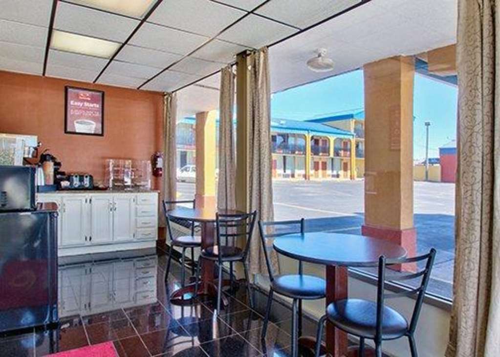 Econo Lodge Donalsonville Restaurant photo